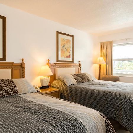 Carriage House Resort 데어필드 비치 외부 사진
