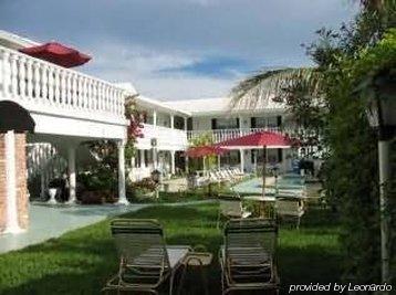 Carriage House Resort 데어필드 비치 시설 사진