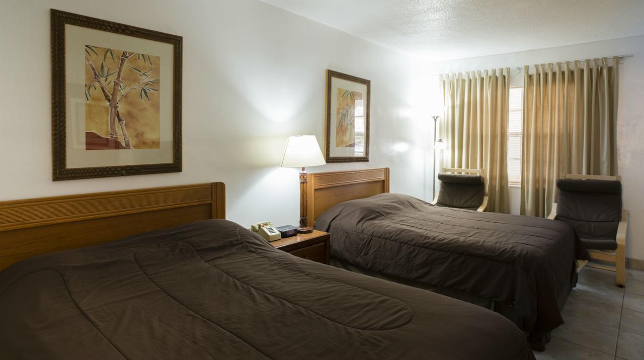 Carriage House Resort 데어필드 비치 외부 사진
