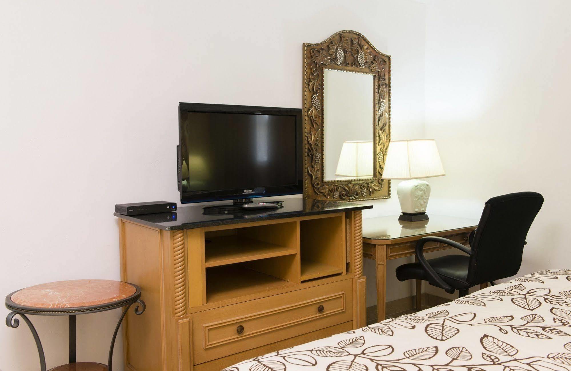 Carriage House Resort 데어필드 비치 외부 사진